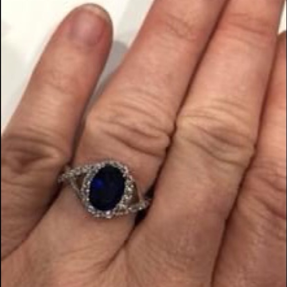 Fashion ring